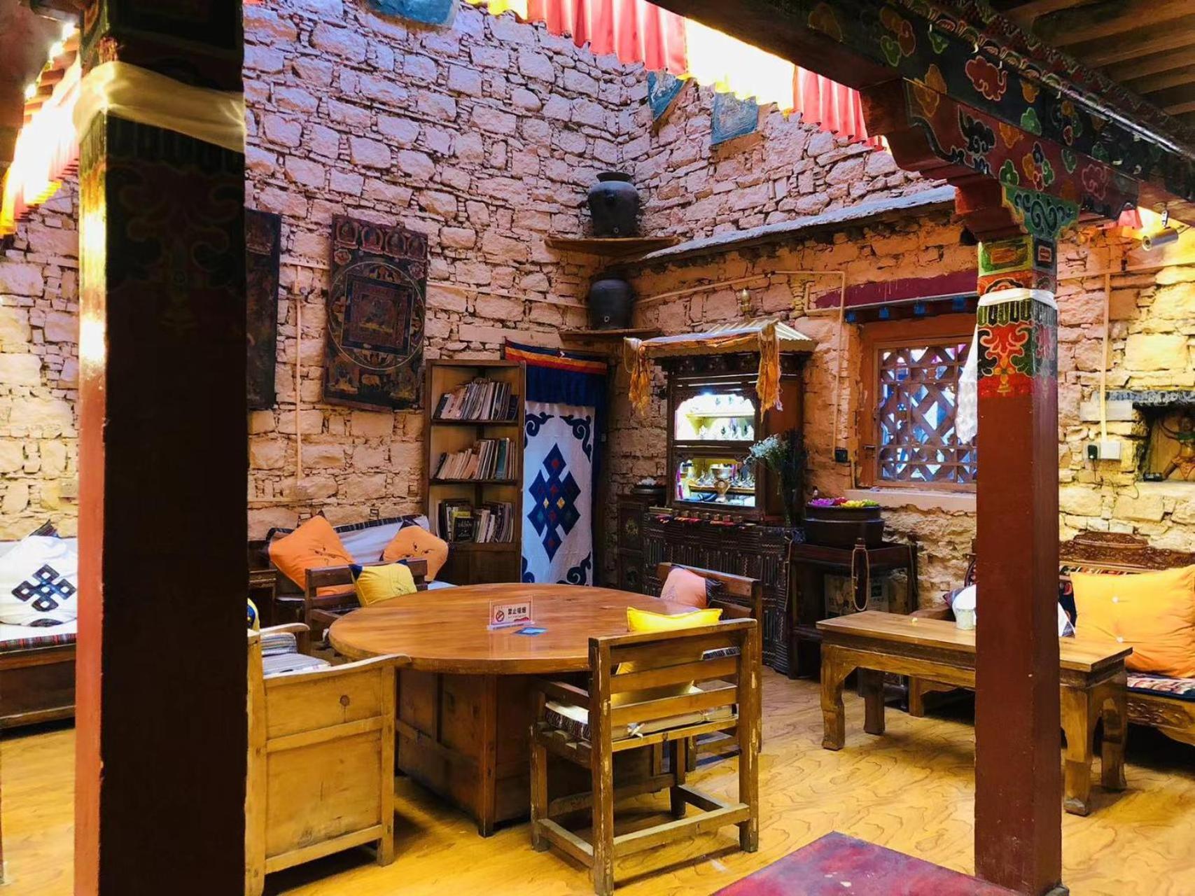Shambhala Palace Hotel Lhasa Exterior photo
